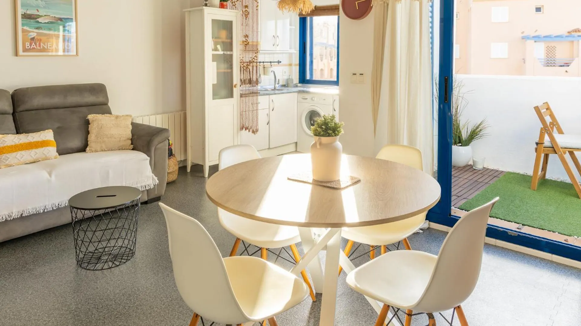 Tarifa Cozy House - Beach View & Balcony
