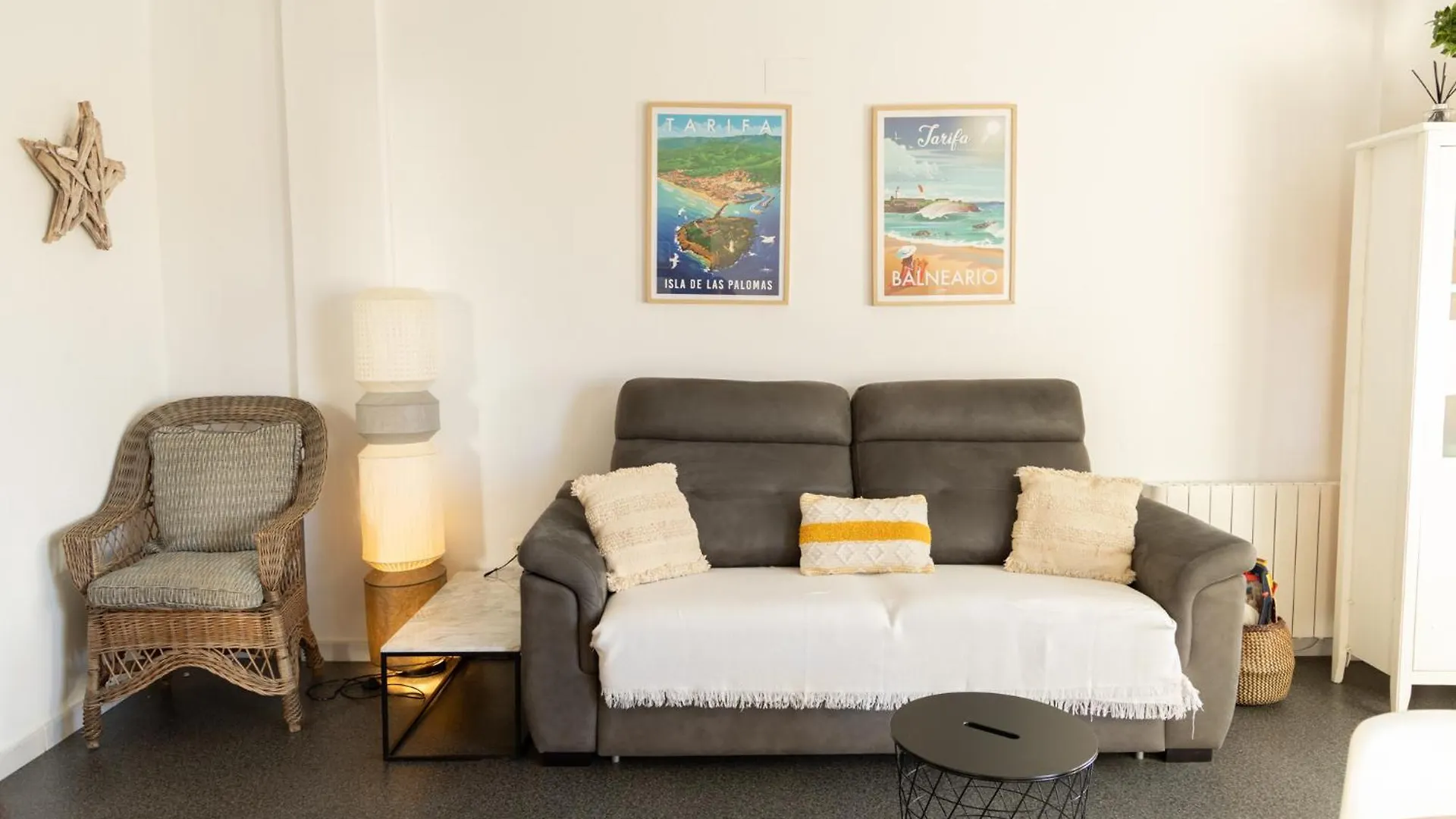 Tarifa Cozy House - Beach View & Balcony Apartment