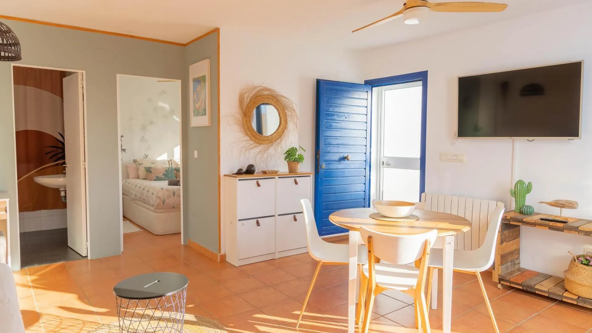 Tarifa Cozy House - Beach View & Balcony 0*,  Spain