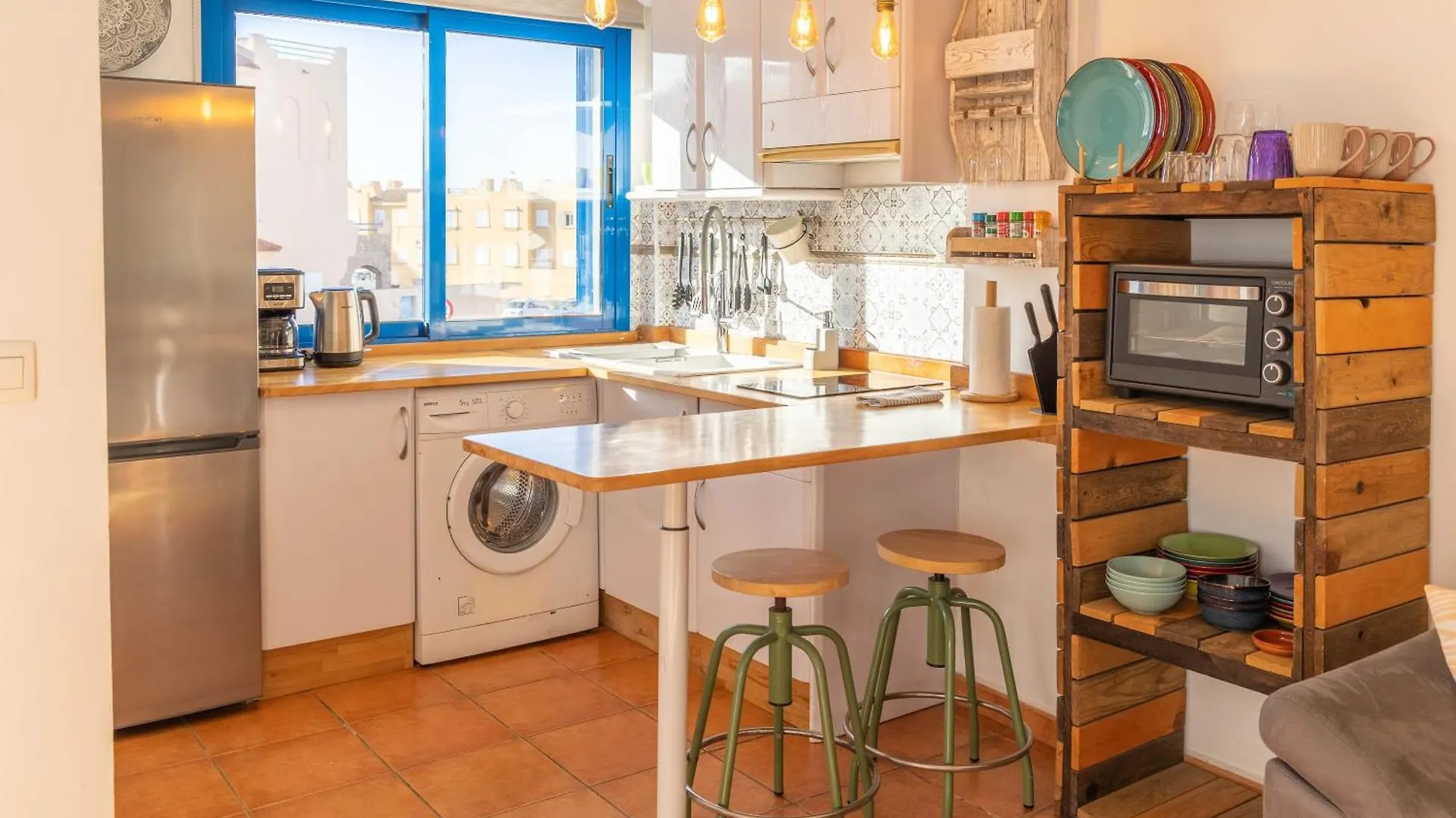 Tarifa Cozy House - Beach View & Balcony Apartment