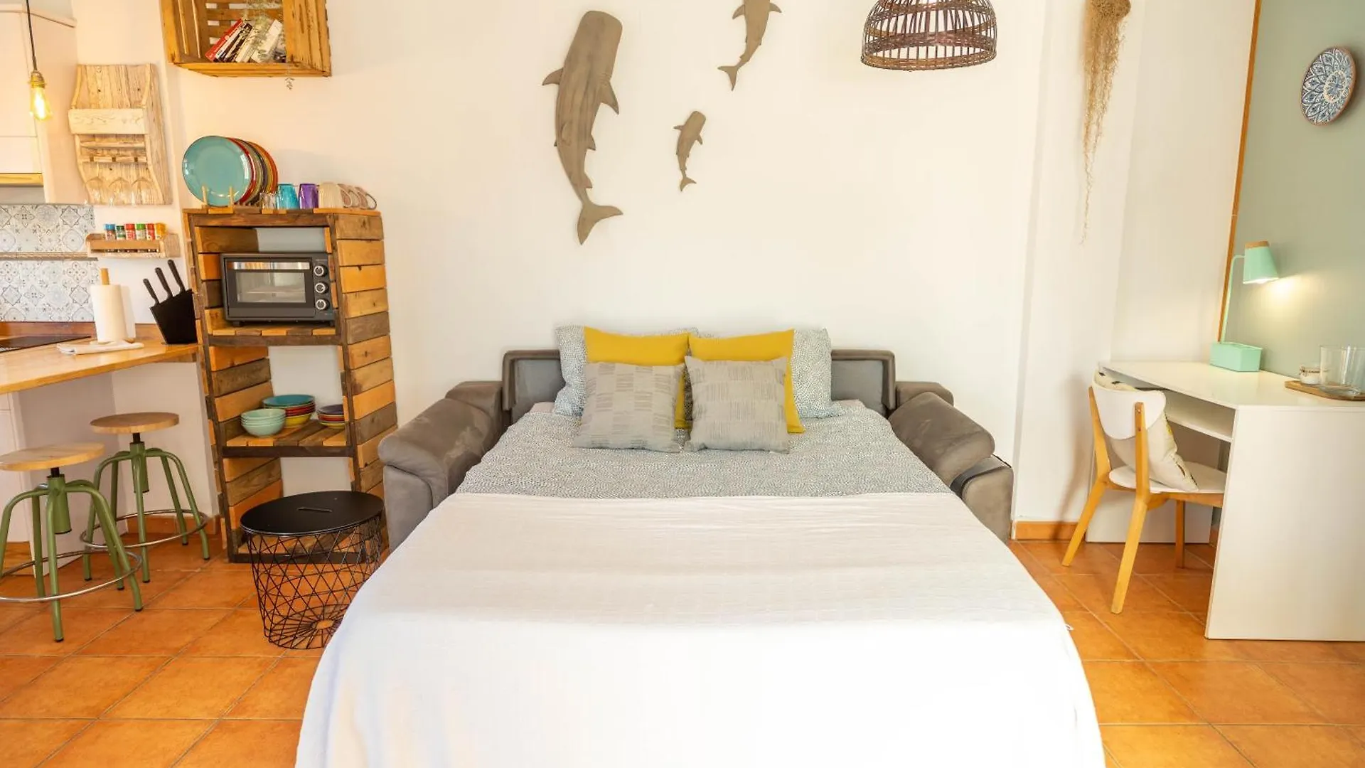 Tarifa Cozy House - Beach View & Balcony